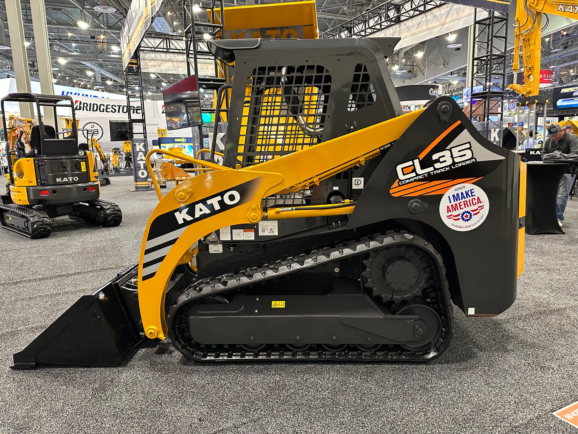 Kato Launches New Tracked Carrier At Conexpo Conagg