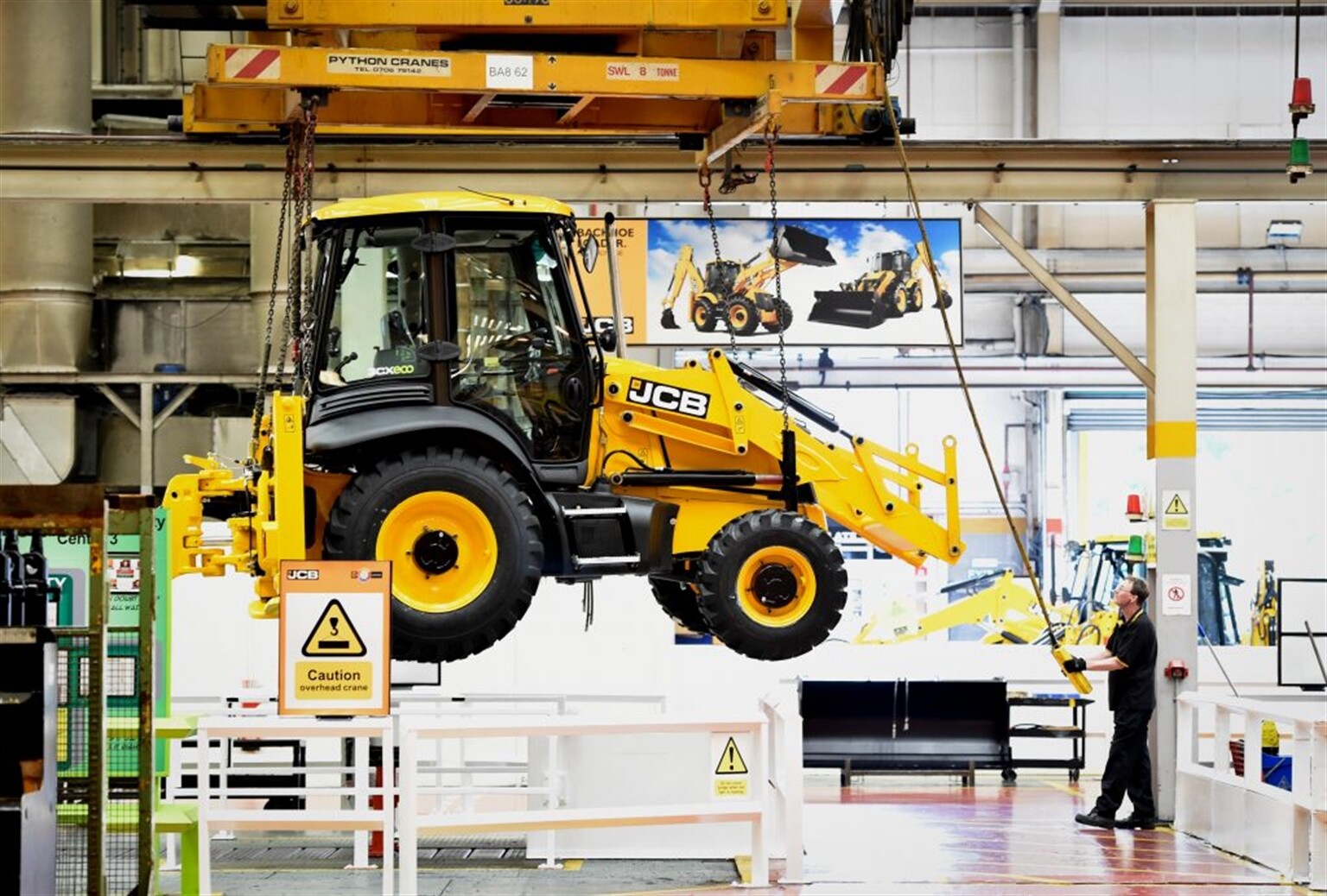 JCB CREATES 600 JOBS TO MEET UNPRECEDENTED DEMAND