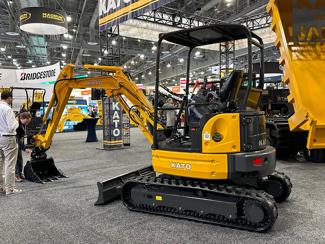 KATO Launches New Tracked Carrier at ConExpo-Con/Agg