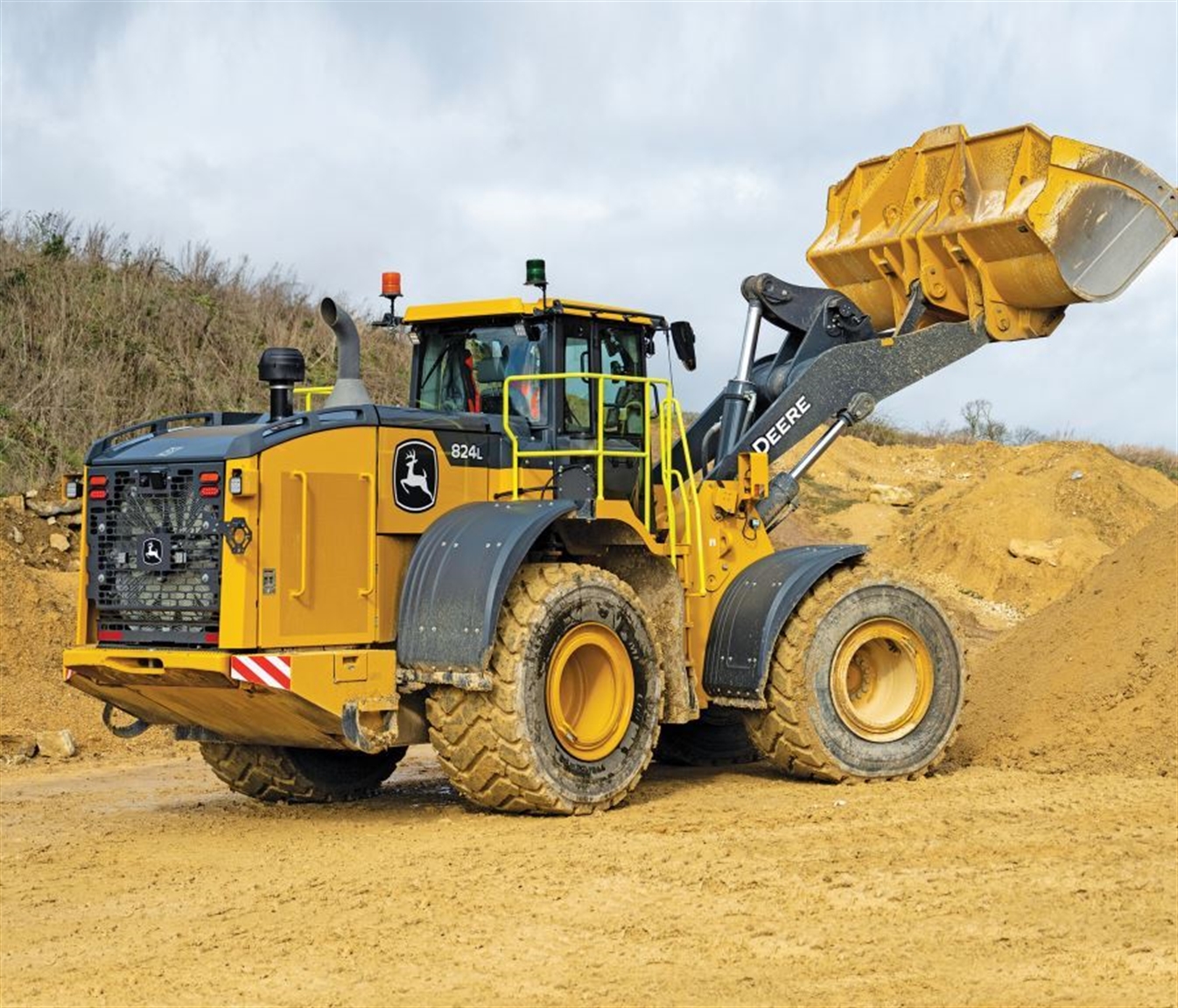 John Deere 824L wheel loader