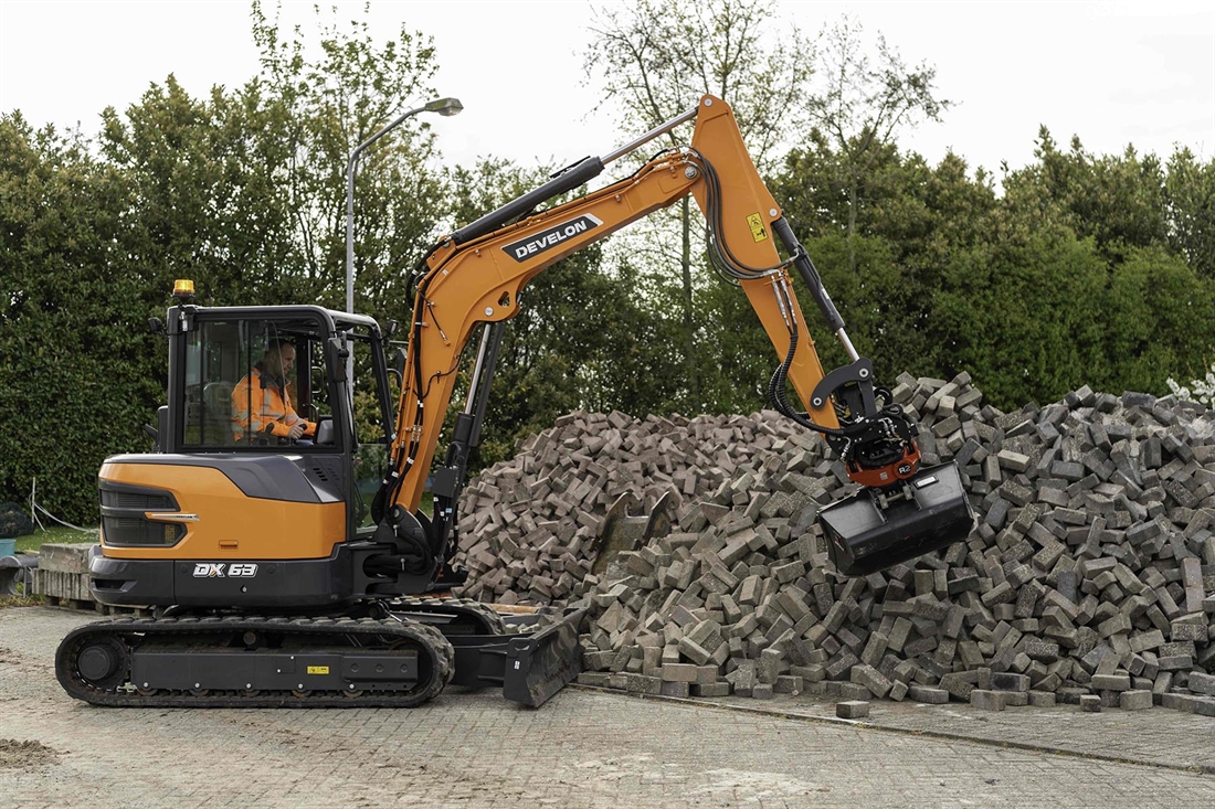 New 6t mini-excavators from Develon