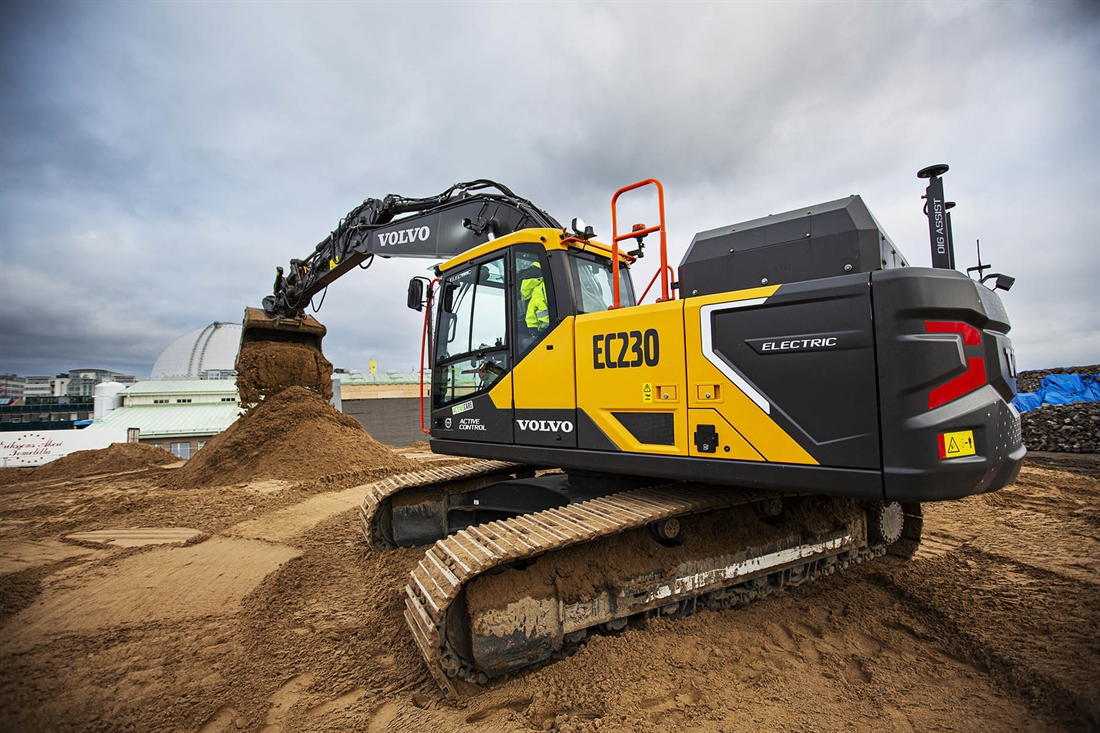 Volvo puts electric excavators to the test