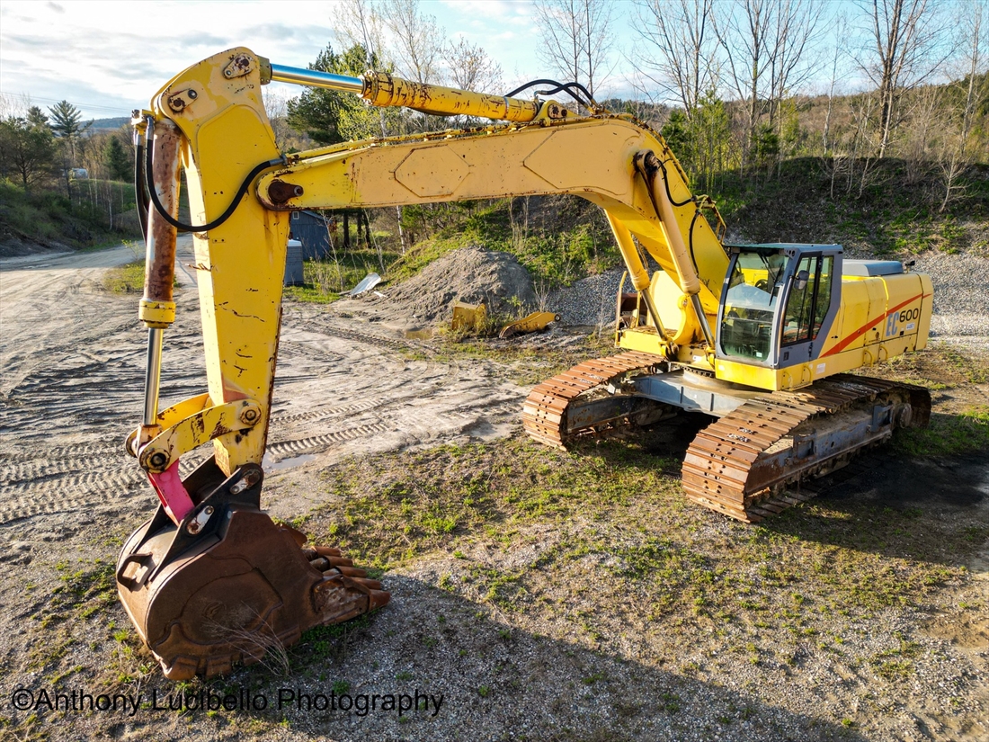 Rare German Based New Holland Excavator Spotted