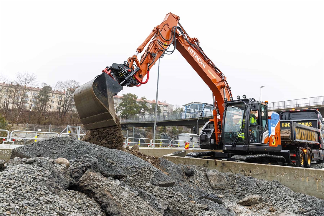 Electric Hitachi machines in Stockholm