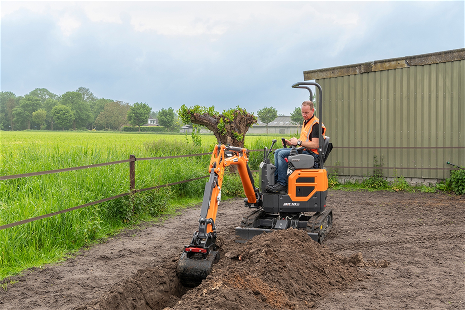 New Develon DX10Z-7 mini-excavator