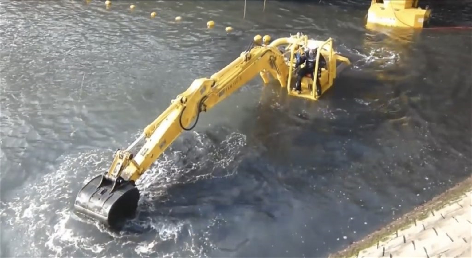 Underwater Excavation Japanese Style (Digger Man Blog on Holiday, Post Re-Visits)