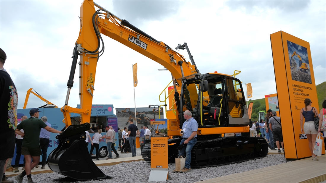 JCBs 145XR Continues the X-Series Success Story