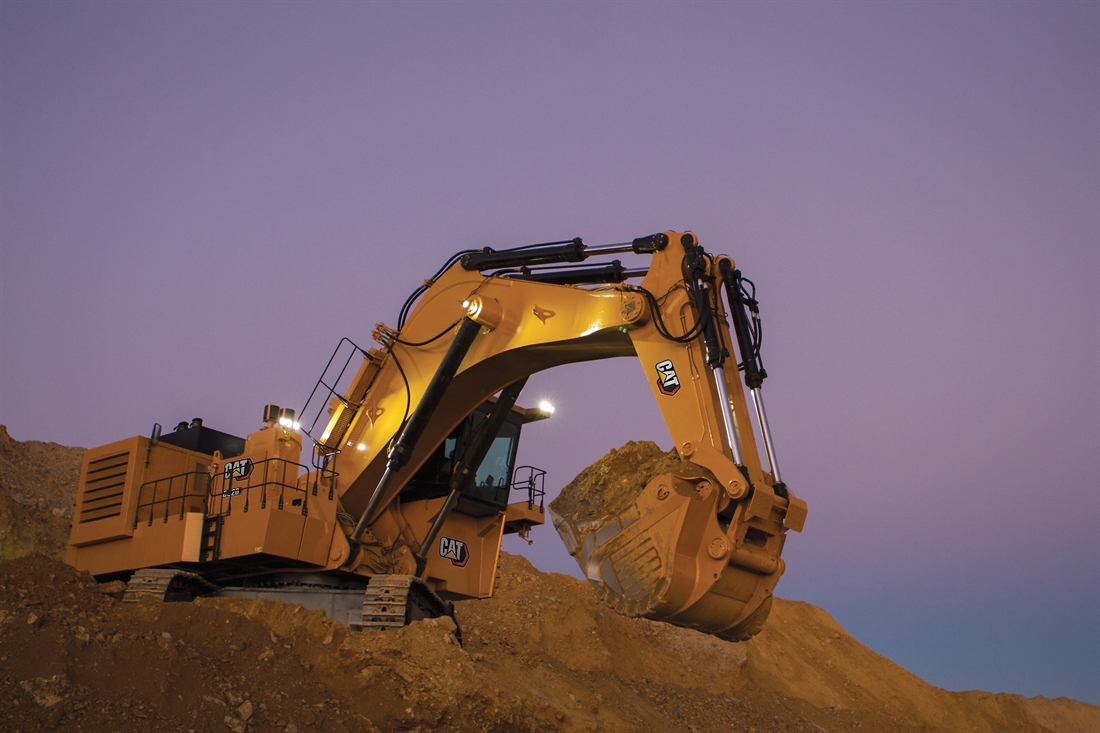 Cat 6020 mining shovel with new engine