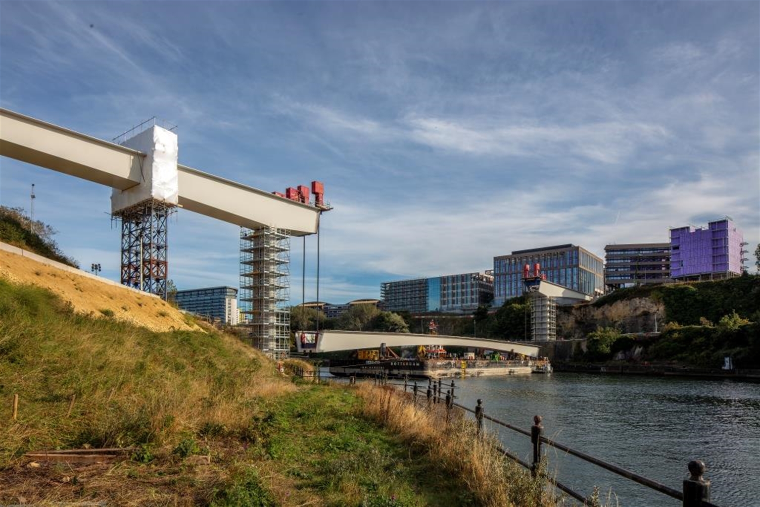 Bridge installation on schedule