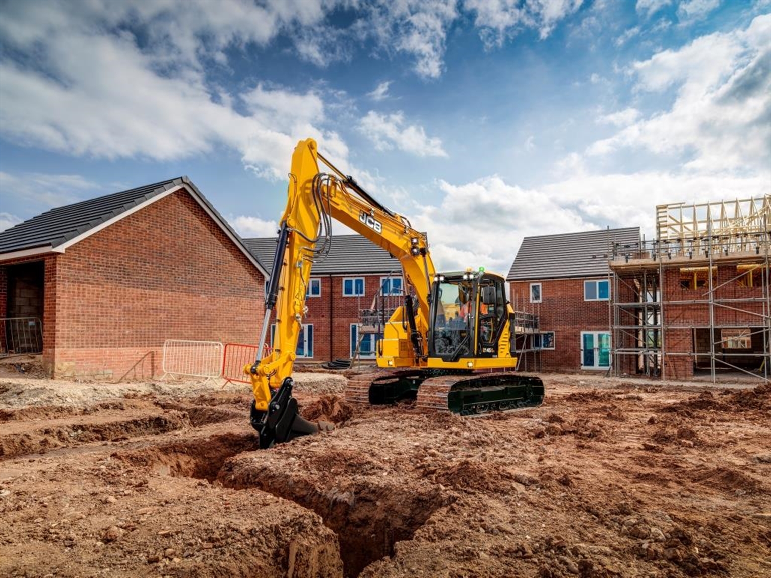 New reduced tailswing 145XR joins JCB line-up