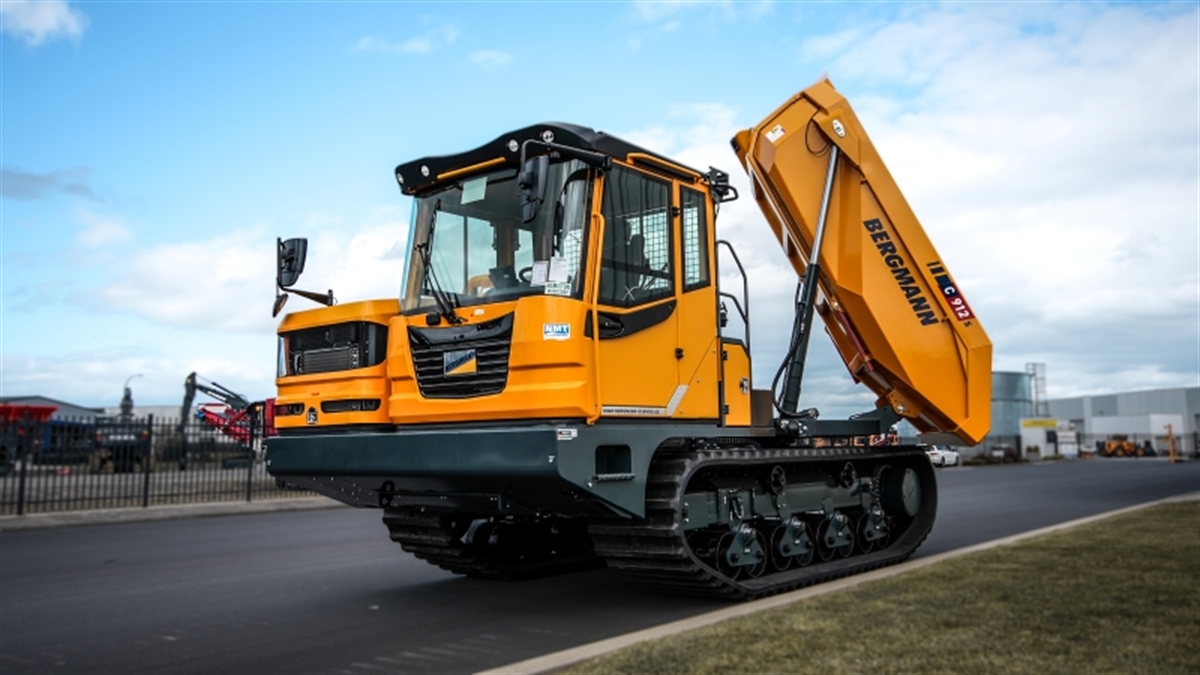 Bergmann Tracked Dumper Impresses Seay Earthmovers