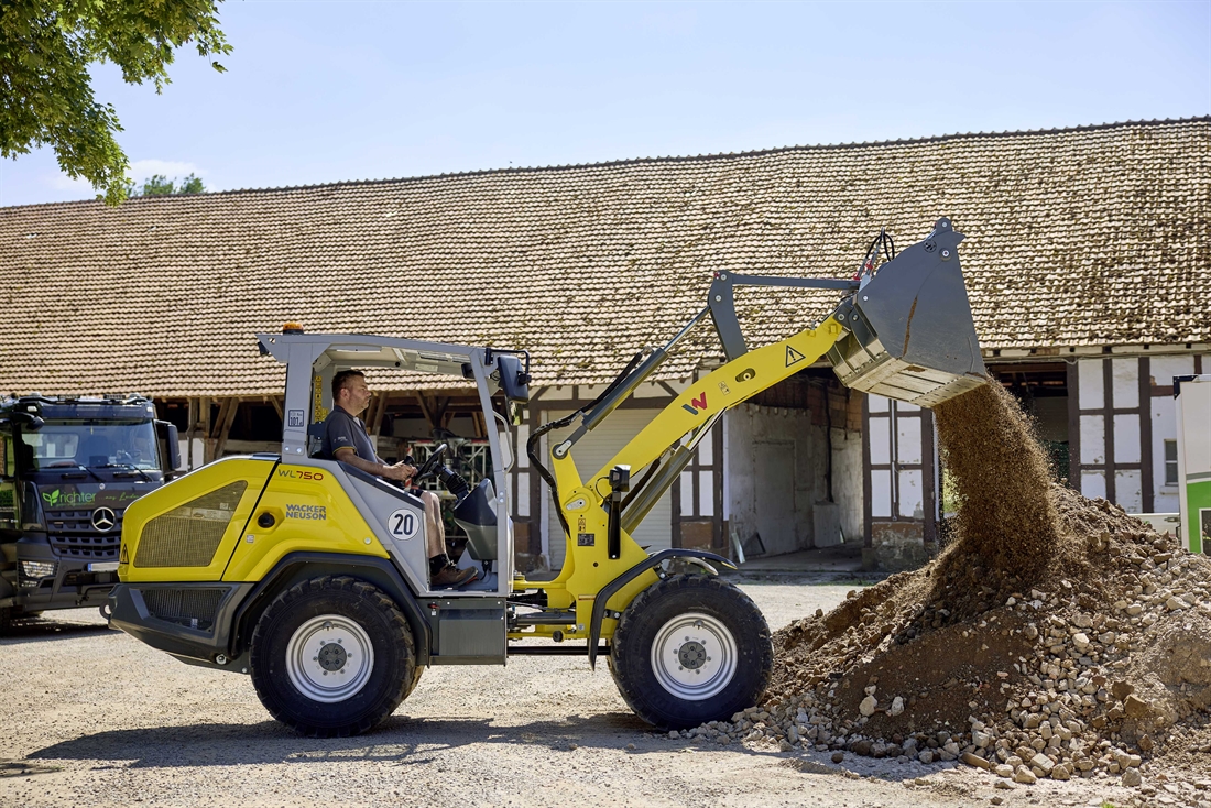 Kramer presents the new compact 5045 wheel loader