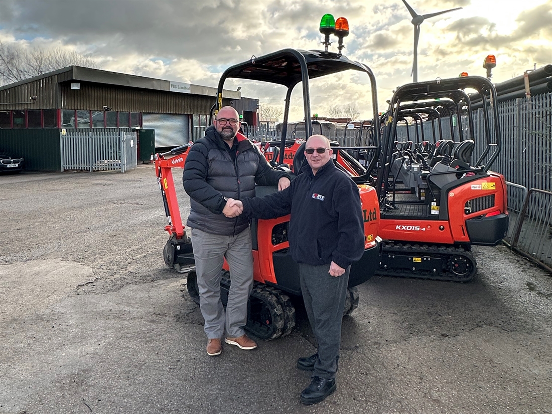 BTE Plant Sales deliver 10 new Kubota excavators to VUS Limited