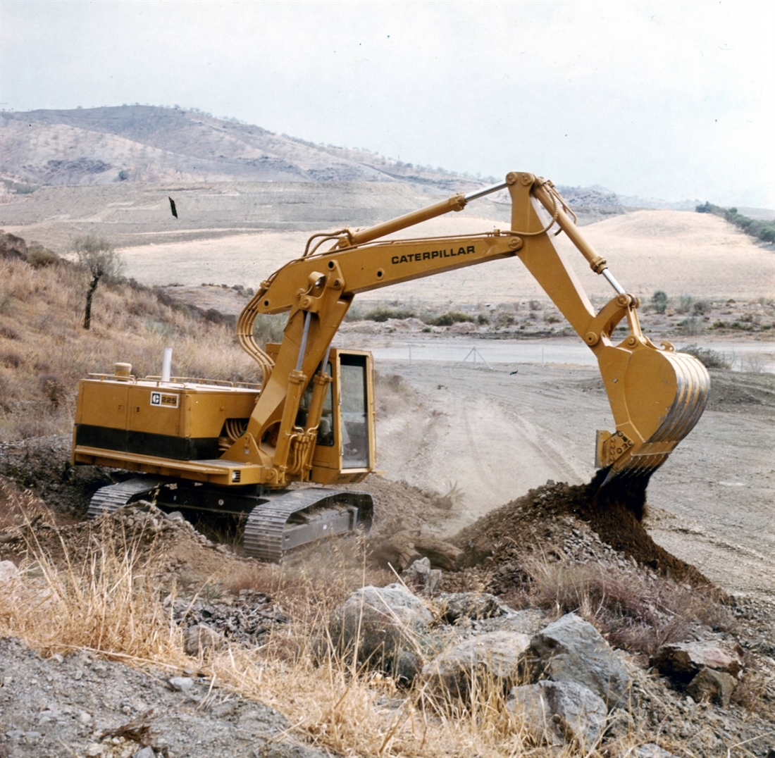 Caterpillar 200 Series a Pocket History (#FlashbackFriday)