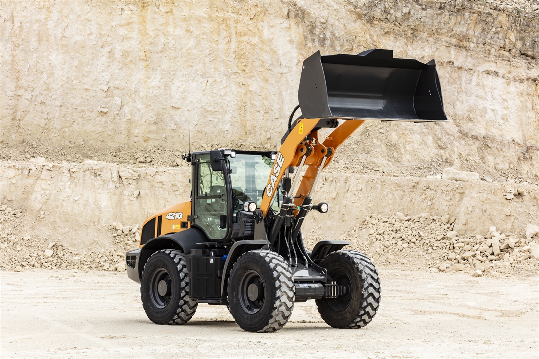 Case takes on 100hp segment  with new 421G wheel loader