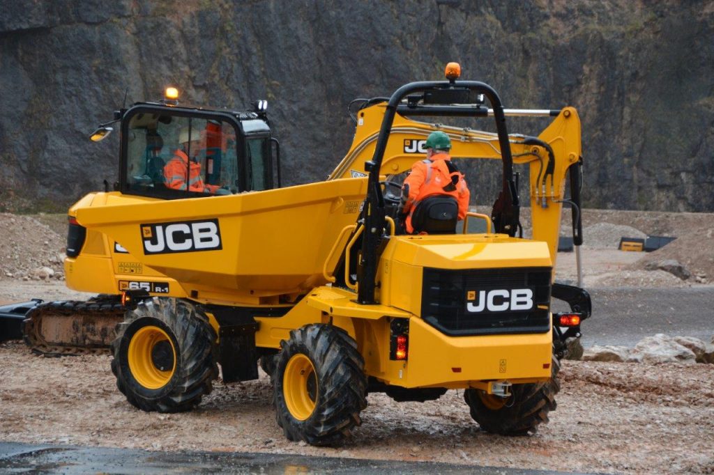 More new compact kit from JCB